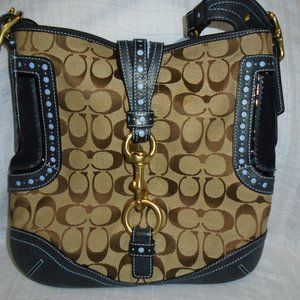 Coach Signature Shoulder Bag Purse NO. G04M-1424